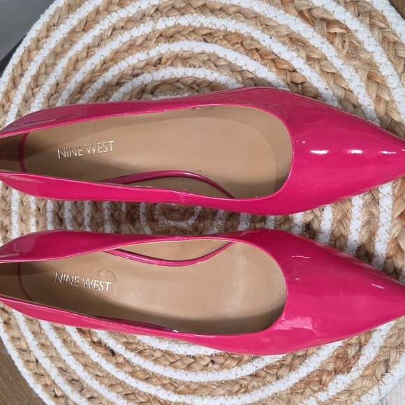NINE WEST Hot Pink Womans Kitten Heels, Size 8.5 - Picture 3 of 9